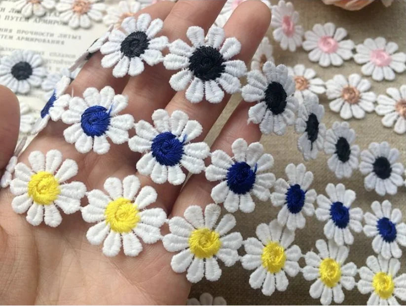 Daisy Flower Lace - 2 Yards